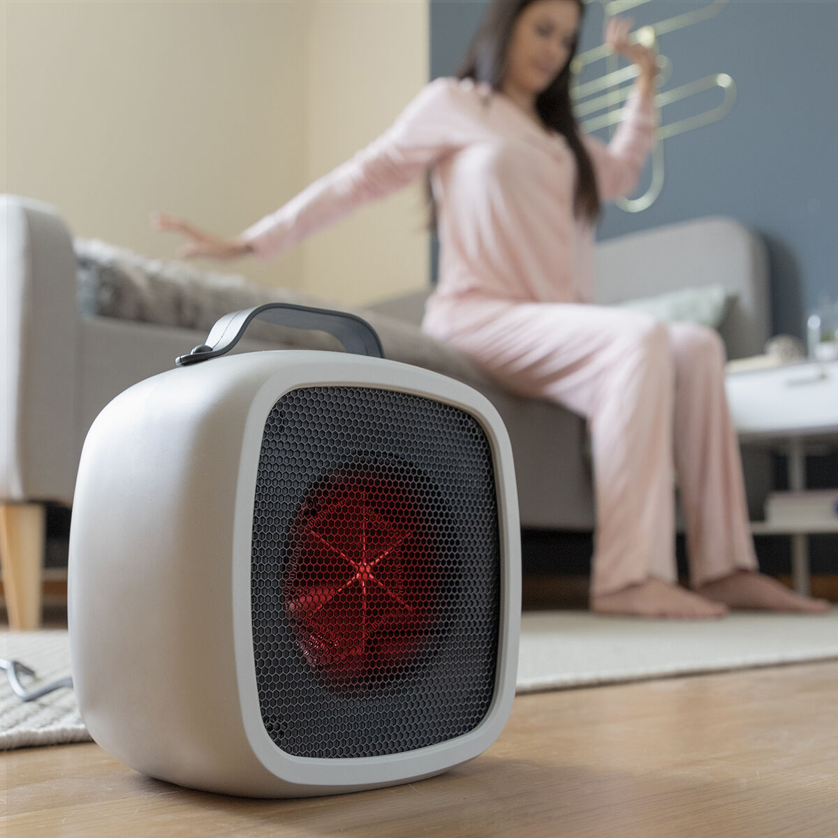 Mini Încălzitor Electric Portabil Bliwarm InnovaGoods 500W cu Mâner și Protecție la Supraincălzire